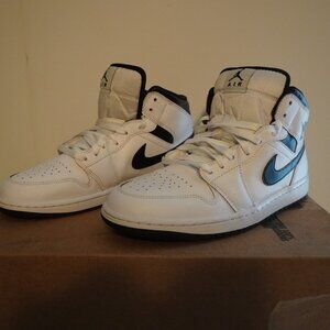 Air Jordan 1 Mid "REVERSE PANDA Size 10.5 Women size 12 DQ8426 with box